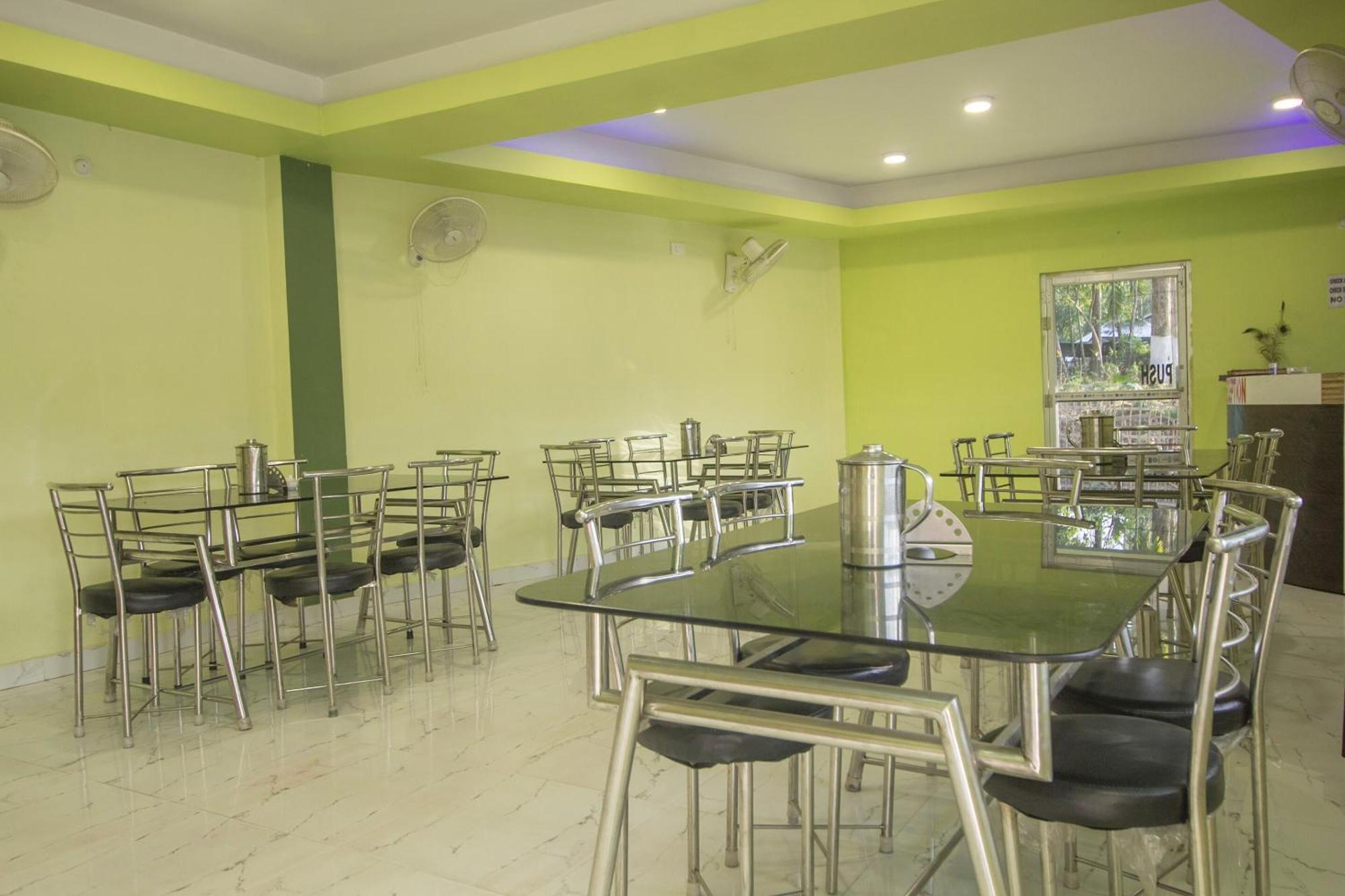 OYO 30531 Resort Green Wave Lataguri Buitenkant foto
